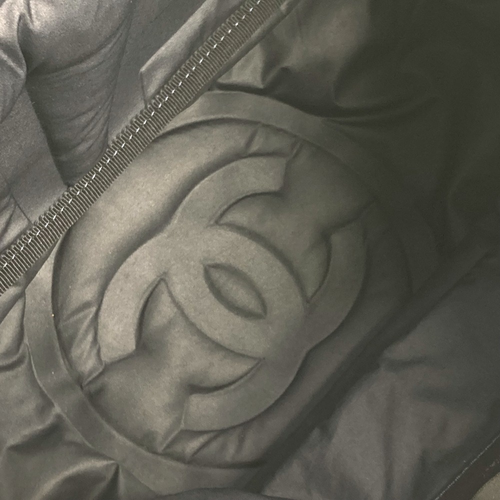CHANEL Bag - Picture 16 of 16